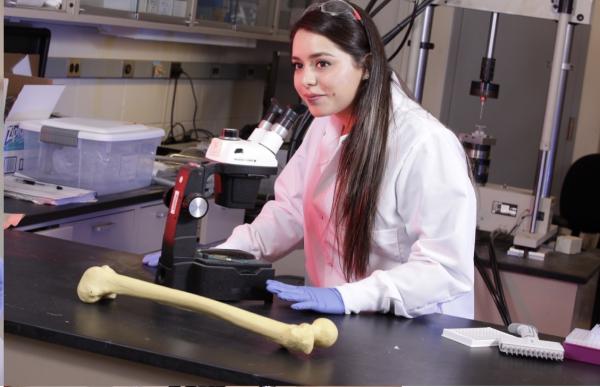 Marysol Luna in the lab